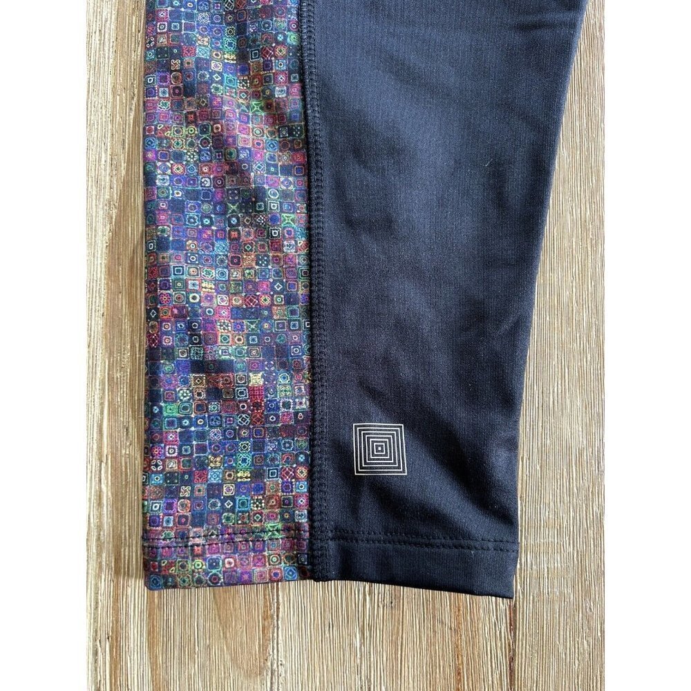 LuLaRoe JADE Capri Compression Moisture Wicking Leggings NEW Size Medium  Black - Picture 5 of 6